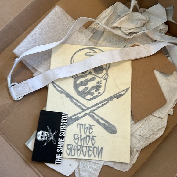 Misplaced checks done by the shoe surgeon - Picture 9 of 10